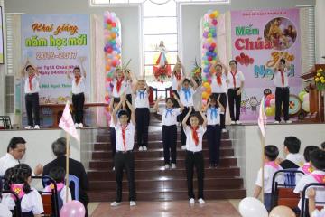 YÊU NGƯỜI NHƯ CHÚA YÊU
