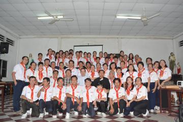GLV-HT giáo xứ Hạnh Thông Tây tiếp đón Cha Frederic Fornos SJ, Cha Mani Flores